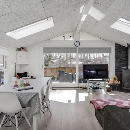 Holiday home Gusta - 500m From The Sea In Djursland And Mols By Interhome